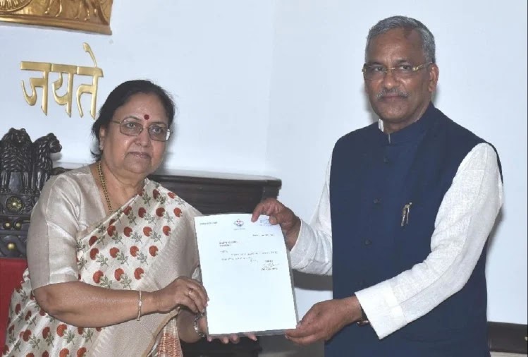 उत्तराखंड : नए सीएम पर फैसला आज, भाजपा विधायक दल की बैठक में तय होगा नाम रावत ने राज्यपाल को सौैंपा इस्तीफा.