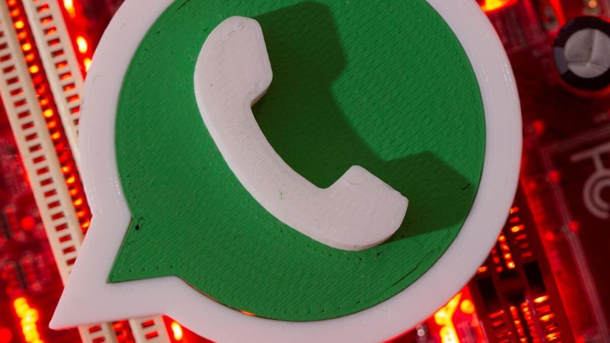 WhatsApp और Instagram डाउन, फेसबुक में भी आ रही हैं दिक्कतें Whatsapp