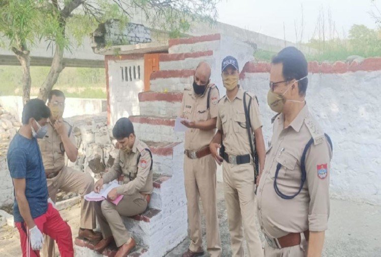 नैनीताल में युवक की पत्थर से कुचलकर हत्या, पुलिस जाँच में जुटी - Nainital News नैनीताल में युवक की पत्थर से कुचलकर हत्या, पुलिस जाँच में जुटी - Nainital News