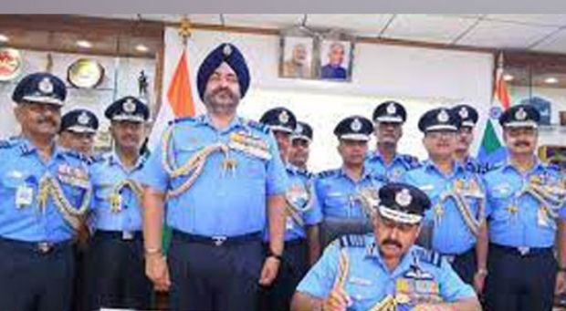 IAF प्रमुख ने केंद्रीय वायु कमान को संबोधित किया, मजबूत भौतिक, साइबर सुरक्षा का आग्रह IAF प्रमुख ने केंद्रीय वायु कमान को संबोधित किया, मजबूत भौतिक, साइबर सुरक्षा का आग्रह