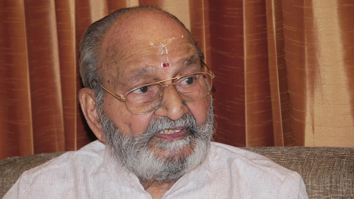 K Viswanath Death: नहीं रहे उत्कृष्ट फिल्म निर्माता कलातपस्वी विश्वनाथ k. viswanath death news
