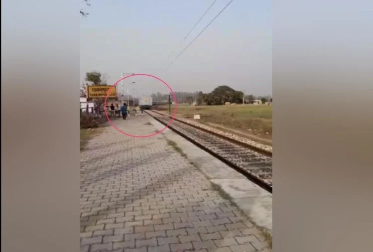 उत्तराखंड: अचानक उलटी दौड़ने लगी दिल्ली से टनकपुर आ रही पूर्णागिरि जन शताब्दी एक्सप्रेस, मचा हड़कंप 1 ul l 1615982725